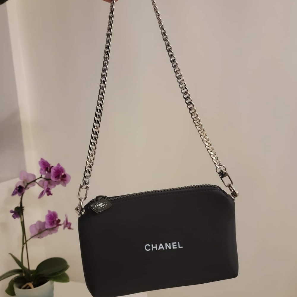 Chanel black bag purse